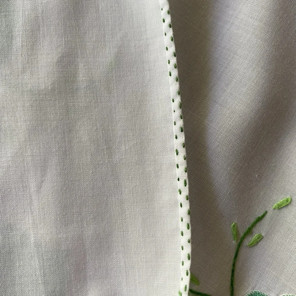 Vintage 70s Hand Sewn Embroidered Applique Floral Tablecloth 70x88